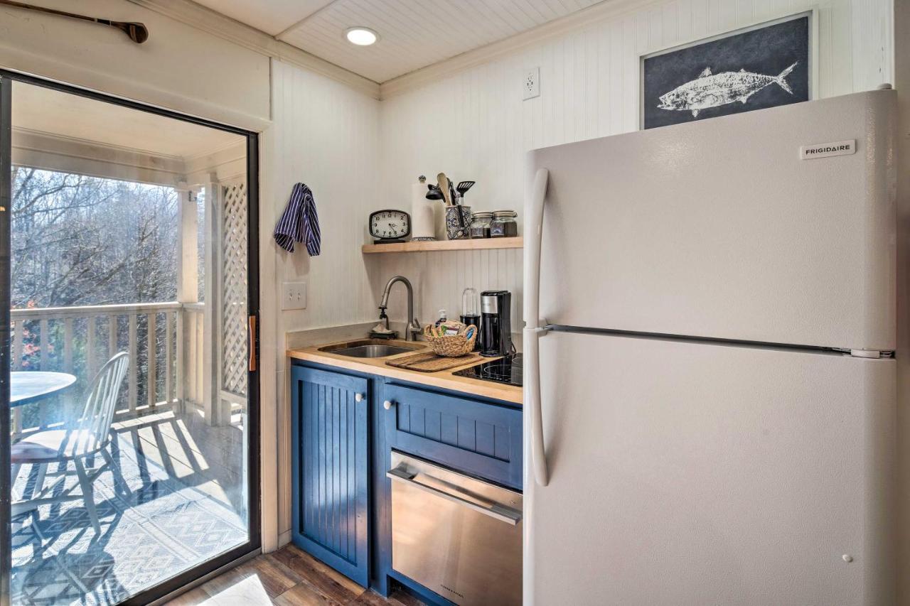 Lake Lure Studio With Private Balcony And Pool Access! Luaran gambar