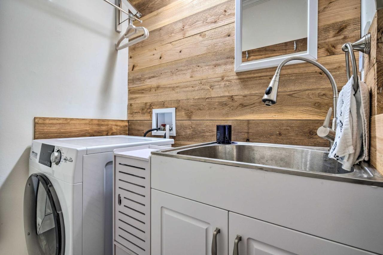 Lake Lure Studio With Private Balcony And Pool Access! Luaran gambar