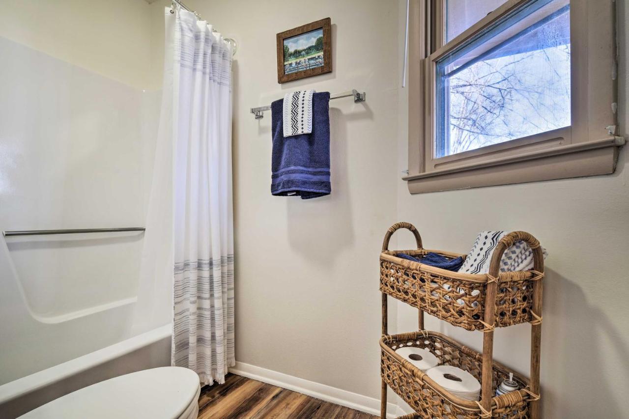 Lake Lure Studio With Private Balcony And Pool Access! Luaran gambar